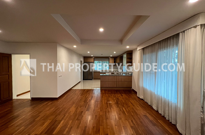 House with Shared Pool in Nichada Thani 